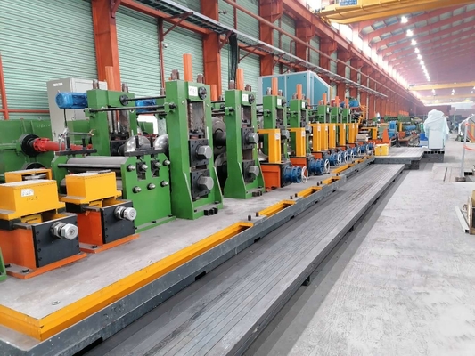 Ruimte ERW Pipe Manufacturing Machine 25t / uur Dikte 8mm