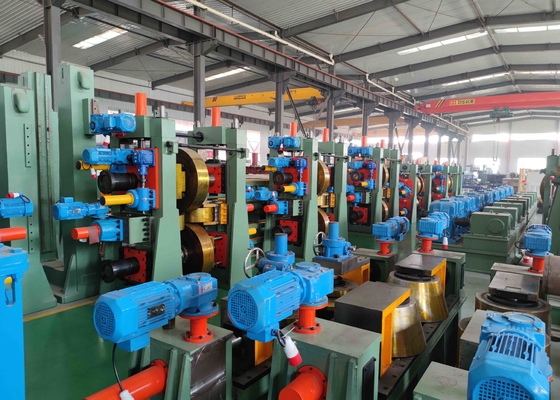 Precision Tube Mill Diameter 76mm-153mm Snelheid 60m / min Grote API Pipe Blauw