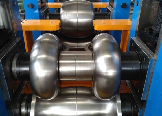 50m/min Vormingssnelheid ERW Pipe Tube Mill Las voor 6-12mm Pipe Dikte