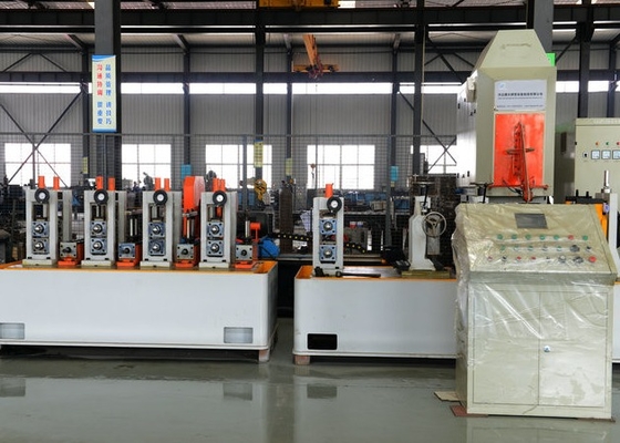 Volledige auto-industrie 89Mm Automatische buisfabriek Hoogfrequente las voor vierkantpijp