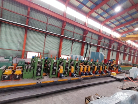 Automatische tube-mill-apparatuur voor het vormen van vierkantbuizen met hoge snelheid
