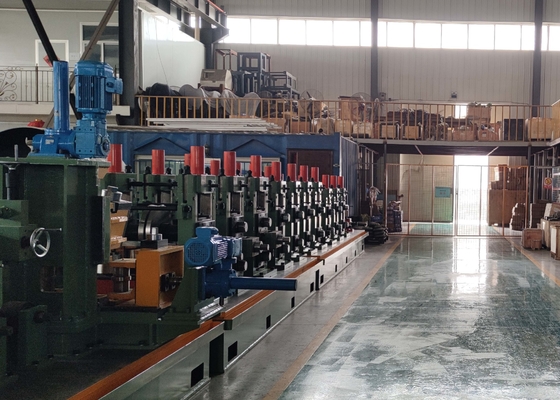 Plc 1000kw Pipe Making Machine met lange levensduur Productielijn voor stalen buizen
