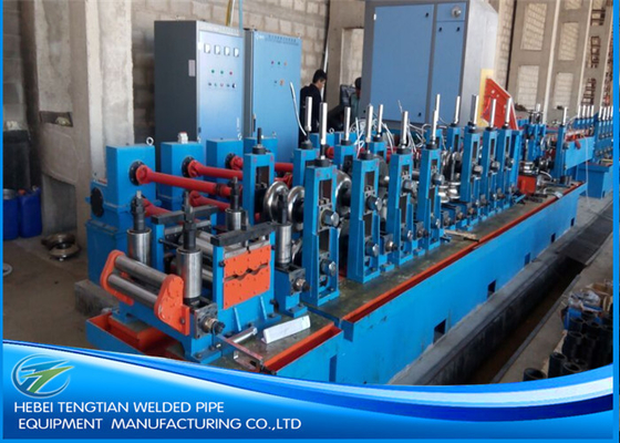 Precision Tube Mill Gegalvaniseerde stalen vierkantbuismolen 3,0 mm dik PLC-besturing Automatische functie