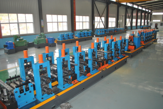 High Precision SS Tube Mill Machine Fressing Saw Steel Pipe Productie Lijn