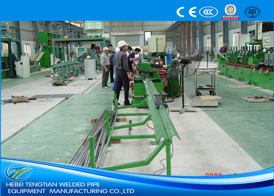 Blauwe kleur Duurzame professionele stalen pijpen fabricage machine 80m / min CE