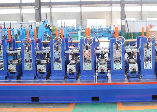 Roestvrij staal ERW High Frequency Welded Pipe Mill Voor Vierkante Vorm Grote 130 × 130mm Grootte