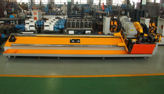 Precision Tube Mill Gegalvaniseerde stalen vierkantbuismolen 3,0 mm dik PLC-besturing Automatische functie