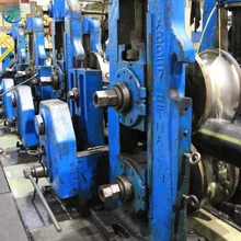 Automatische rollenvormende machine voor de productie van stalen buizen