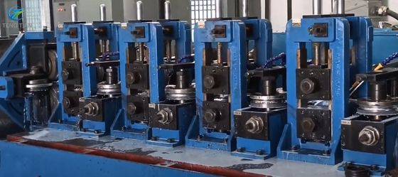 Automatische tube-molenmachine voor het maken van koolstofstaalbuizen ERW tube-molenmachine