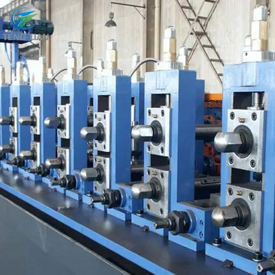Machine voor het vervaardigen van Cr12-rollenbuizen met een lengte van 12 M en een hardheid van HRC58-62