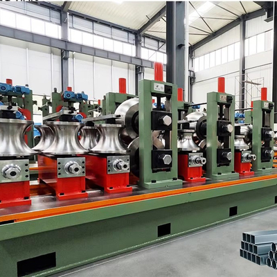 Machine voor het maken van stalen buizen met een hoog rendement