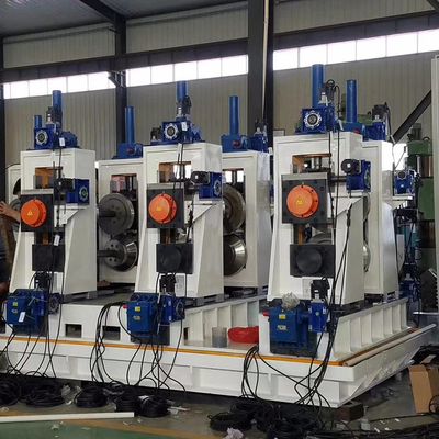 Hoogfrequente gelaste vierkante buizen rollende molen met horizontale accumulator lengte 9-12 m