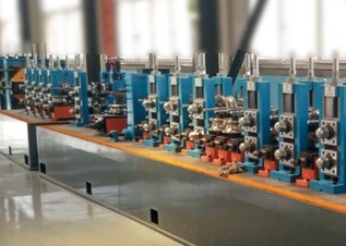 Carbon Steel Square 2.5mm Tube Mill Machine 30mm/Min Steel Pipe Productie Lijn