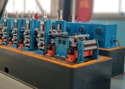 Carbon Steel Square 2.5mm Tube Mill Machine 30mm/Min Steel Pipe Productie Lijn