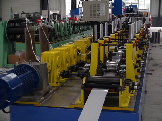 PLC-besturing ERW-staalbuizenmachine 40-114 mm OD