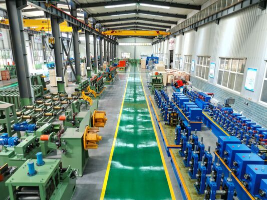 Precision High Efficiency Metal Tube Mill Machine voor Carbon Steel ERW Pipe Production Line