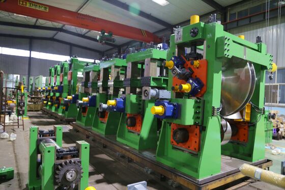 200F Koolstofstaal Hoge Frequentie ERW Buis Installatie Hoge Frequentie Gelaste Pijp Productielijn
