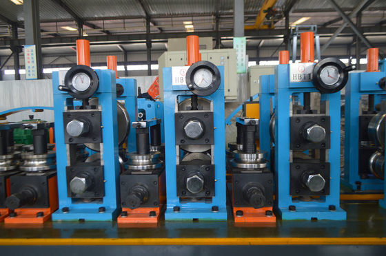 Koolstofstaal Hoogfrequent Gelaste ERW Buizenfabriek 25-76mm
